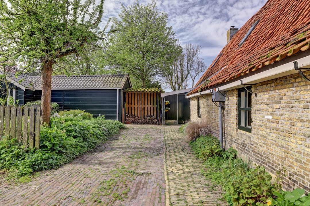 Photo 23 of Buren 24