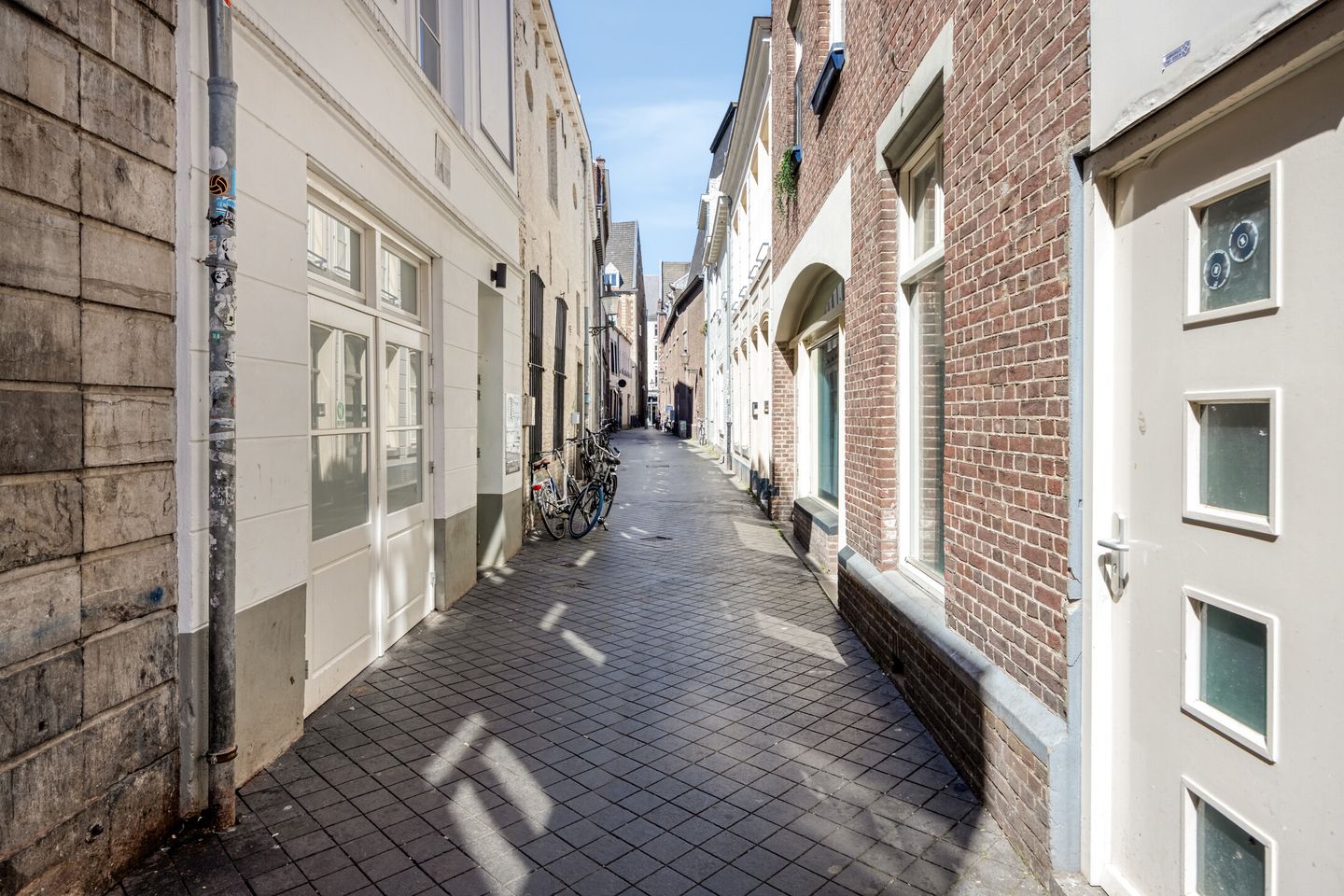 Foto 4 van Leliestraat 24-B02