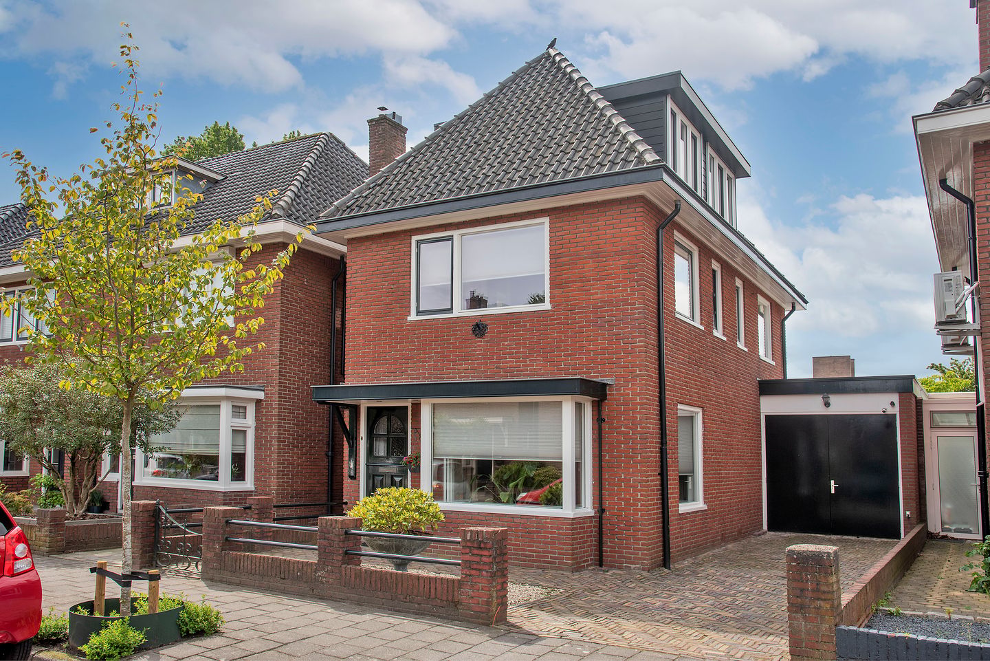 Photo 1 of Nicolaasstraat 8