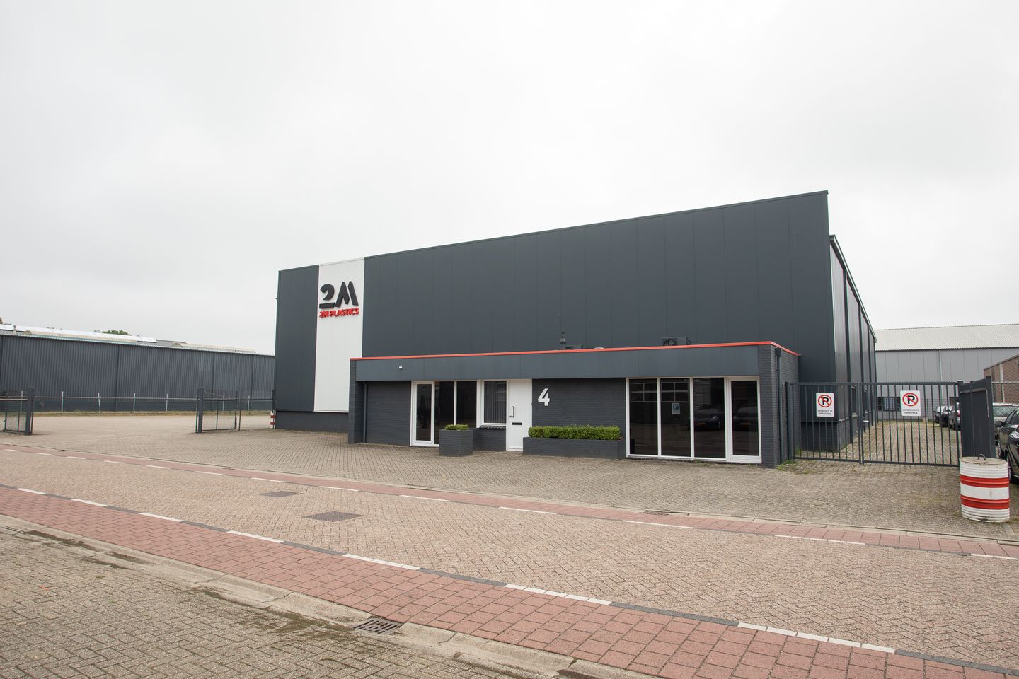 Bekijk foto 1 van Weusteweg 4