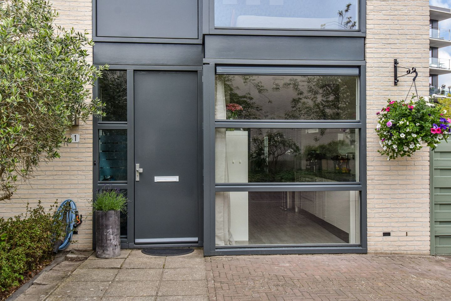 Foto 5 van Pieter de Voisstraat 1