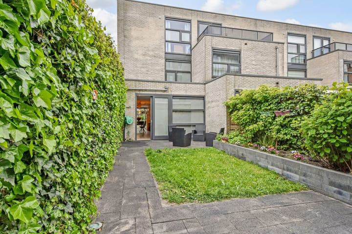 Foto 4 van Pieter de Voisstraat 1