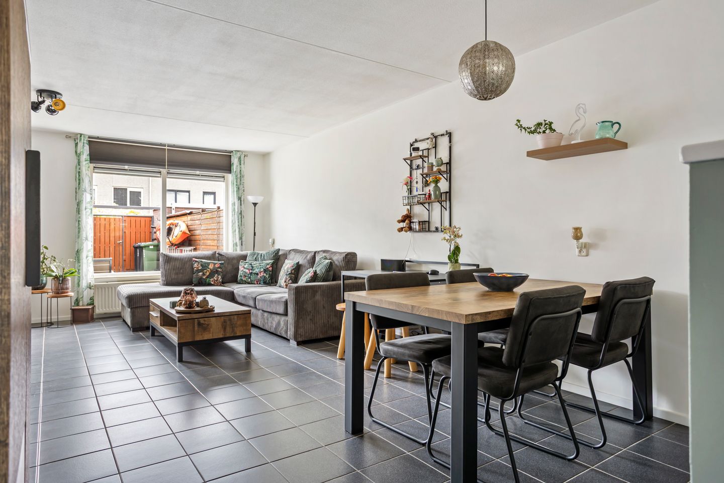 Photo 10 of Meynertzhagenstraat 7