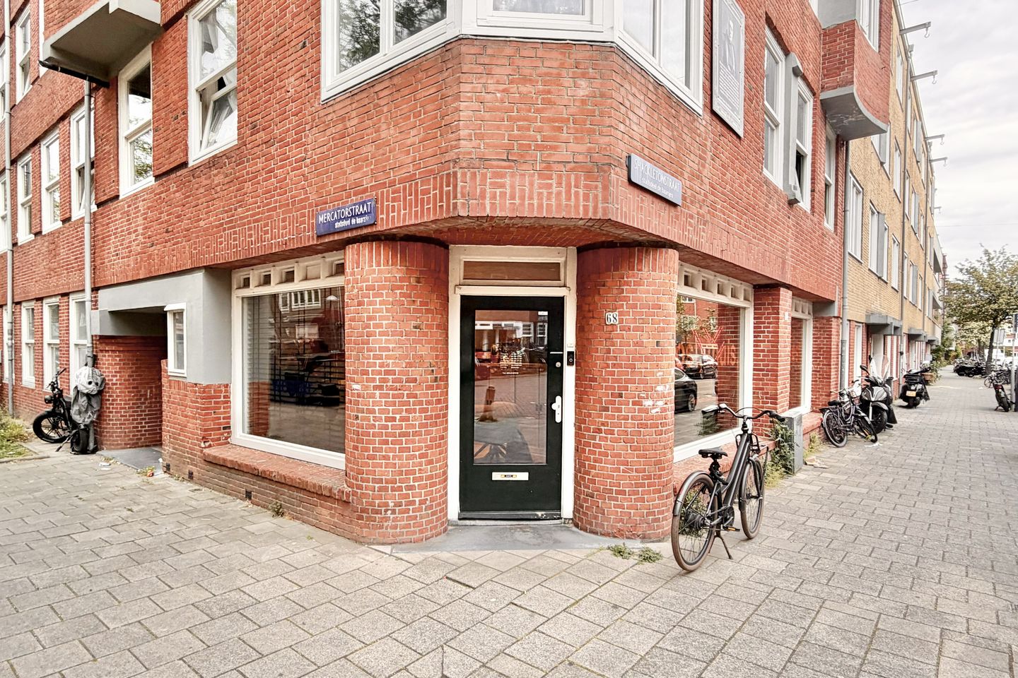 View photo 3 of Mercatorstraat 68-H