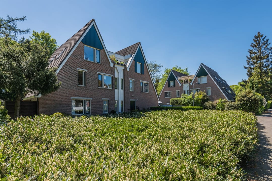 Photo 1 of Van der Lindenlaan 63