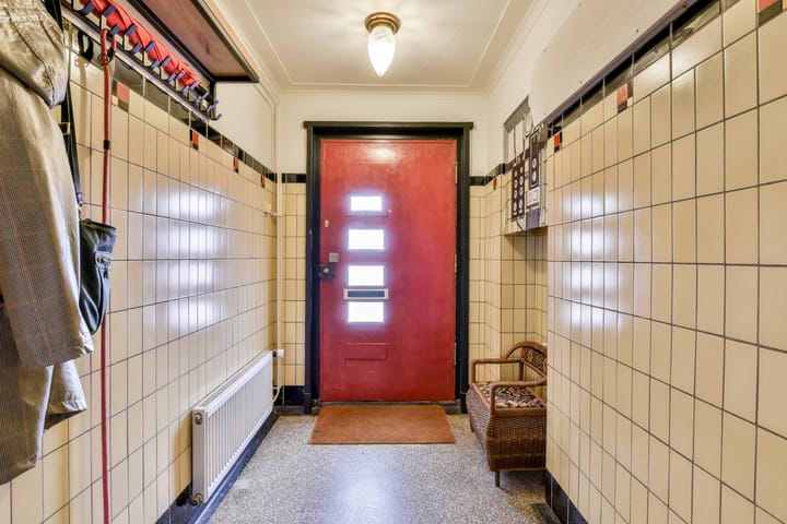 Tussenwoning te koop: Stationsplein 19, Zandvoort