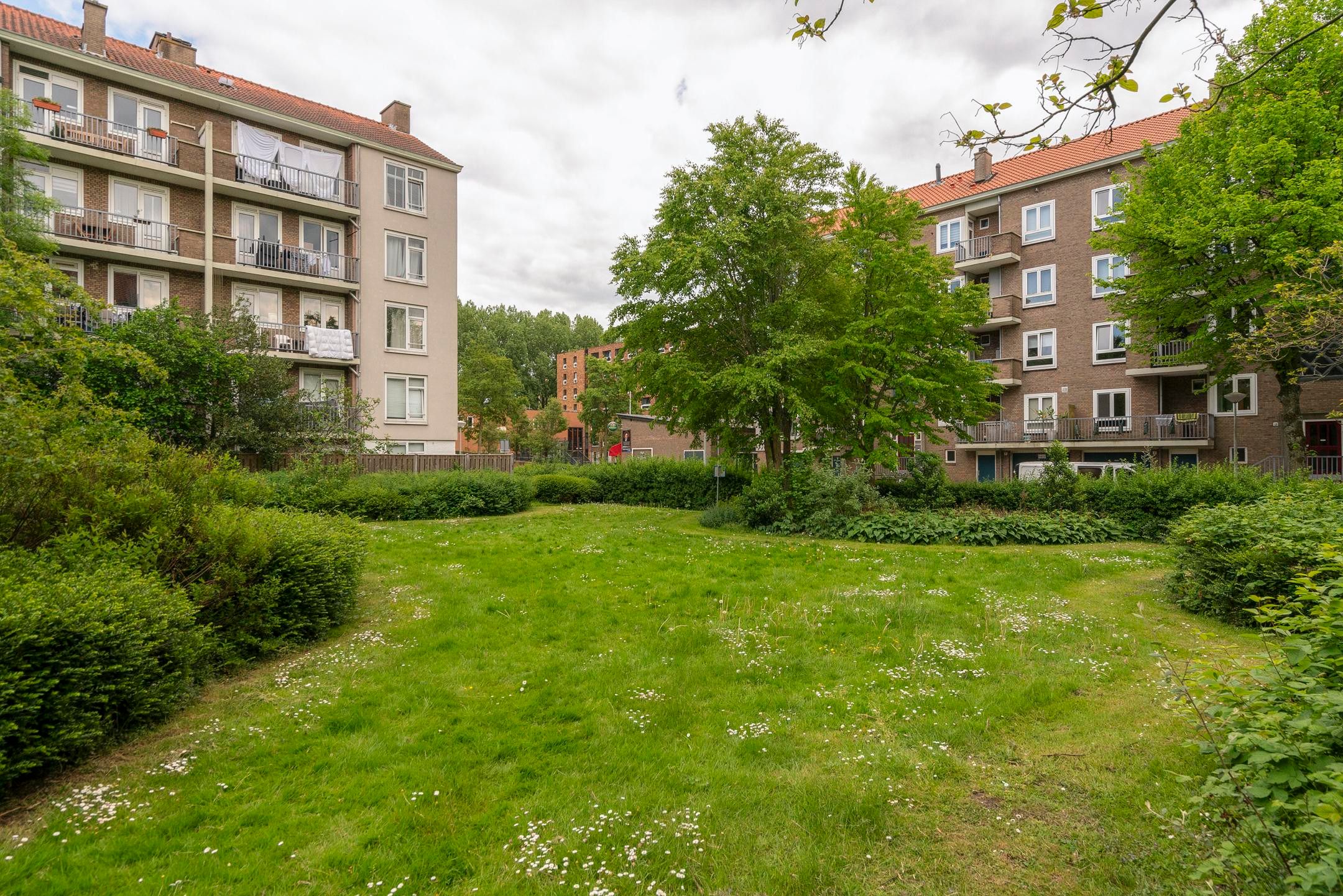 Photo 30 of Jacques Veltmanstraat 42-3