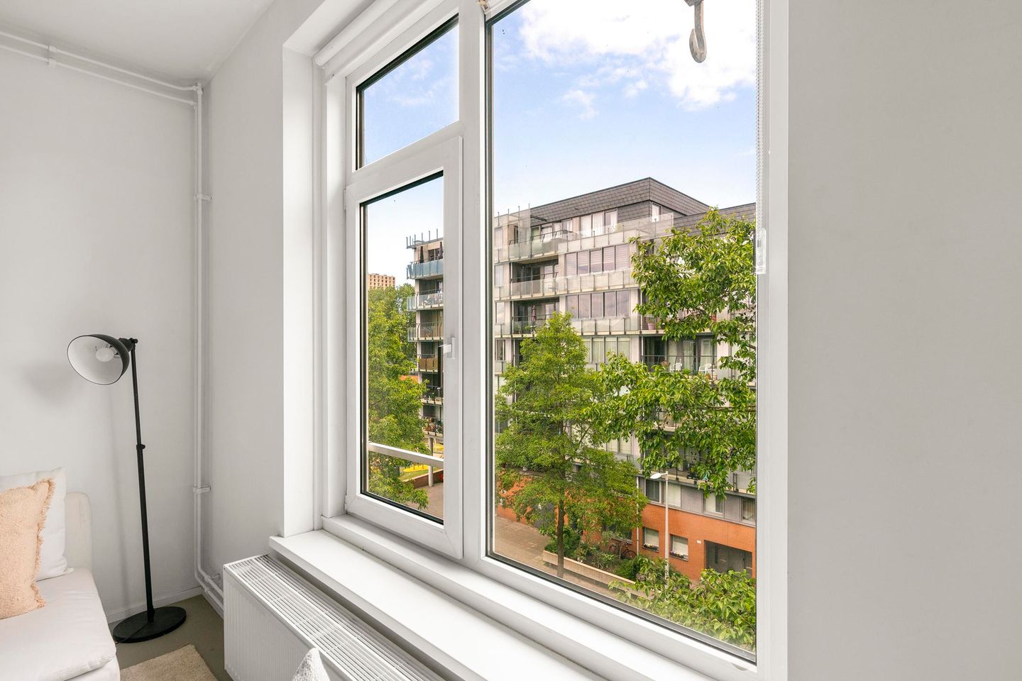 Photo 10 of Jacques Veltmanstraat 42-3