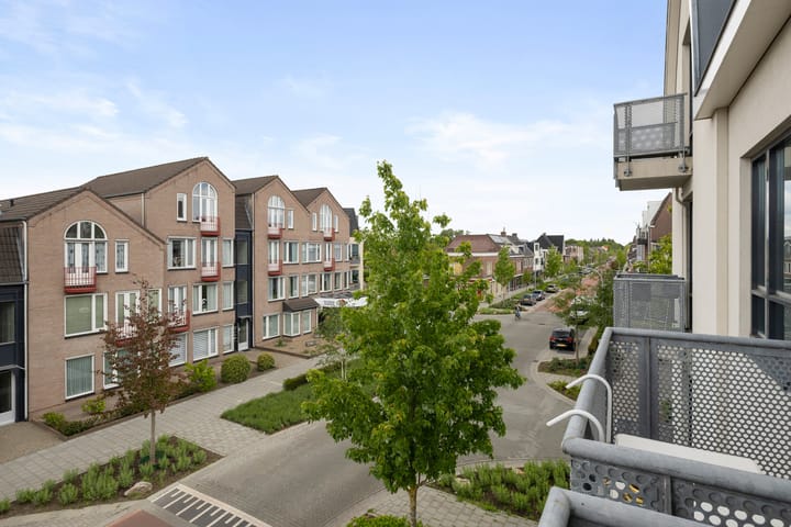 Photo 3 of Karel Mollenstraat Noord 43