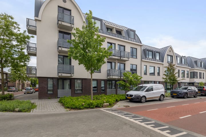 Photo 4 of Karel Mollenstraat Noord 43