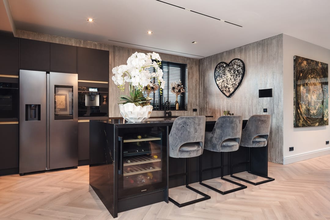 High-End Turn-Key Villa with Swimming Pool, Poolhouse and Private Bar — 26