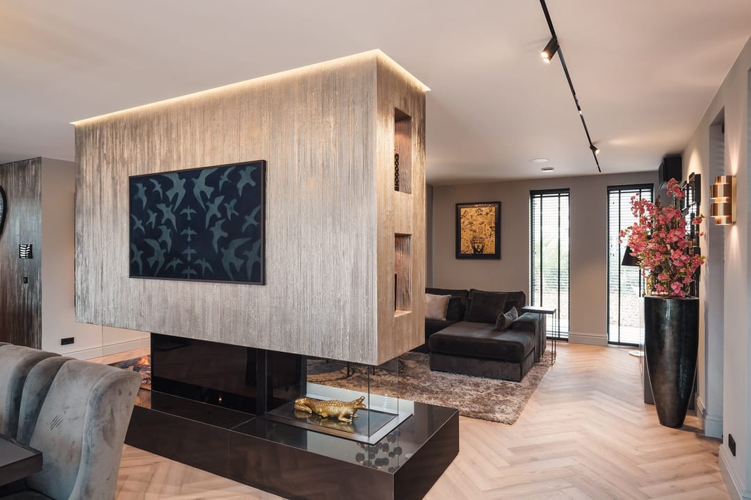 High-End Turn-Key Villa with Swimming Pool, Poolhouse and Private Bar — 16