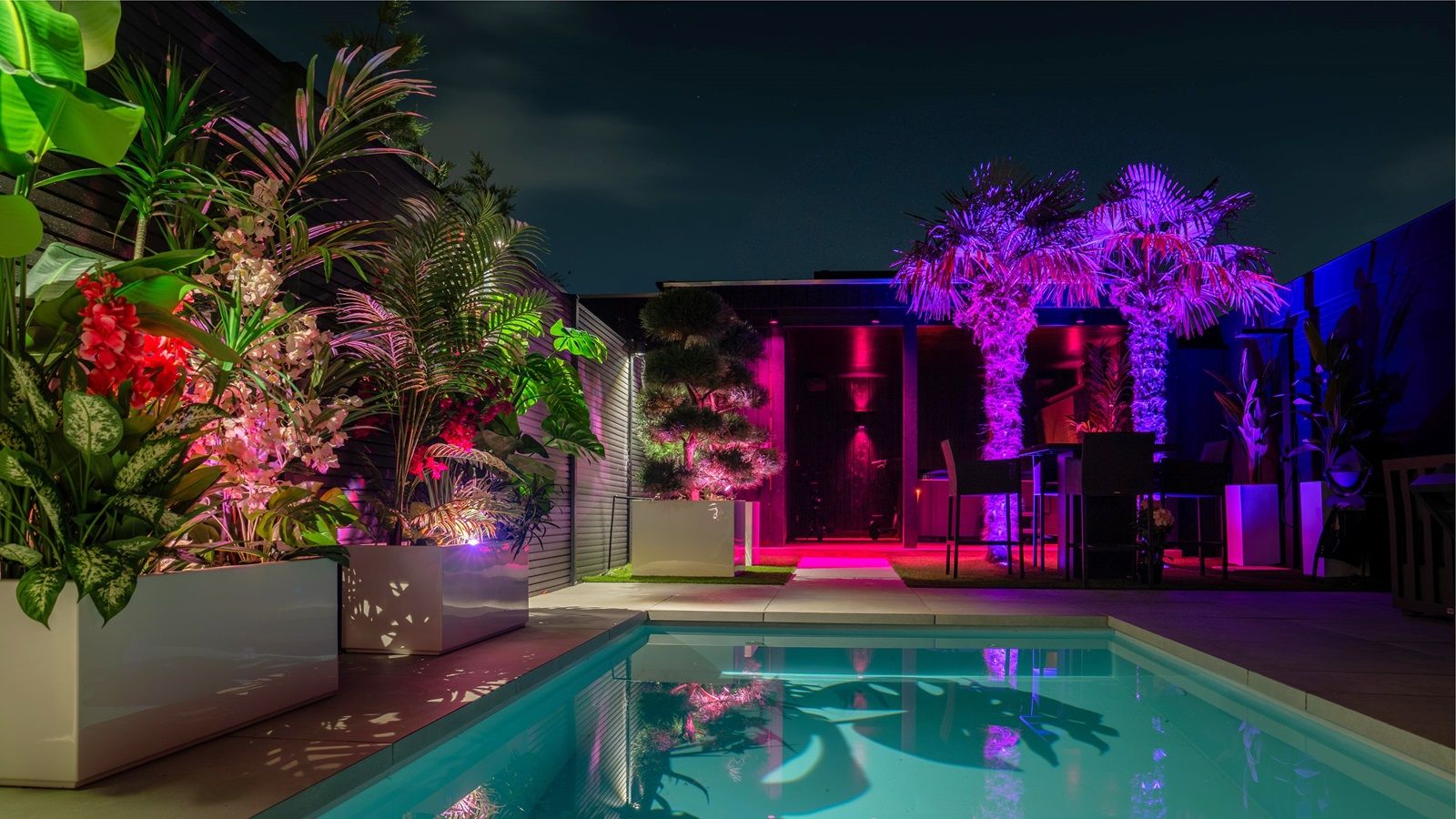 High-End Turn-Key Villa with Swimming Pool, Poolhouse and Private Bar — 63