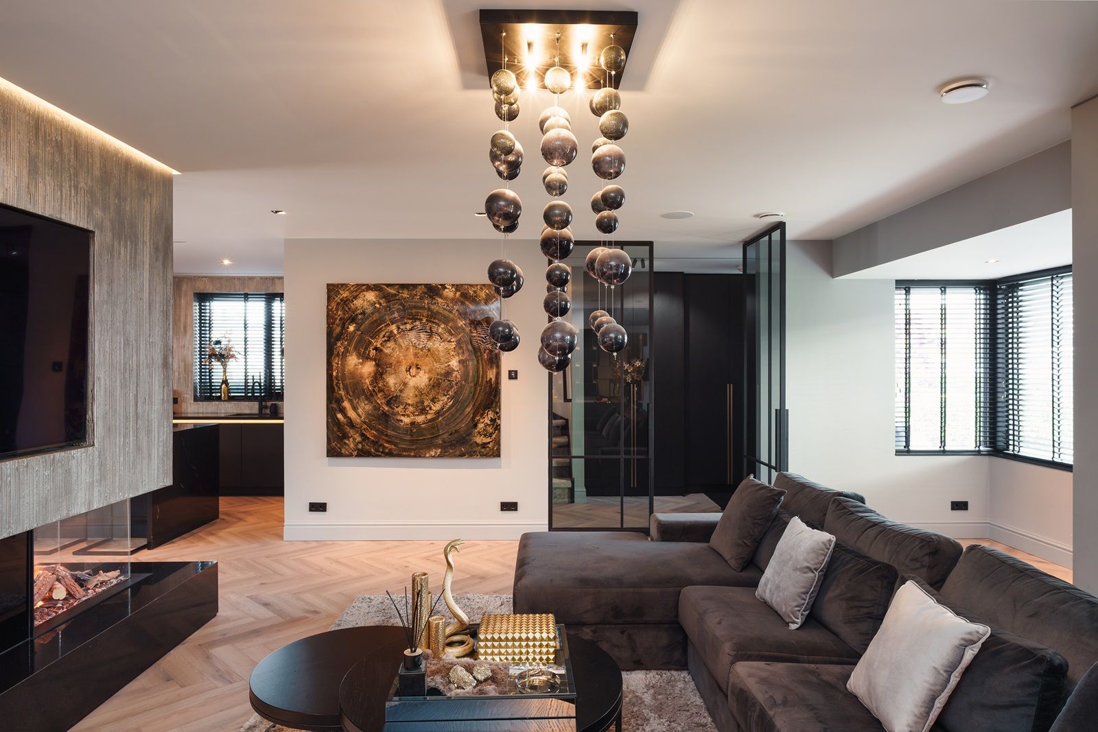 High-End Turn-Key Villa with Swimming Pool, Poolhouse and Private Bar — 18