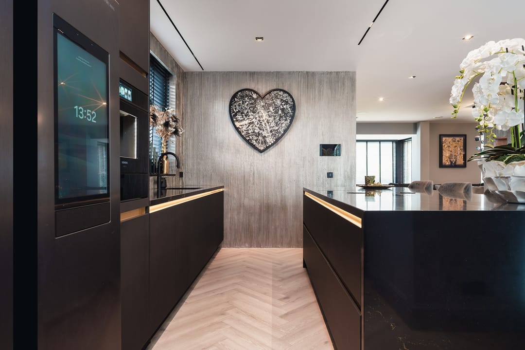 High-End Turn-Key Villa with Swimming Pool, Poolhouse and Private Bar — 28