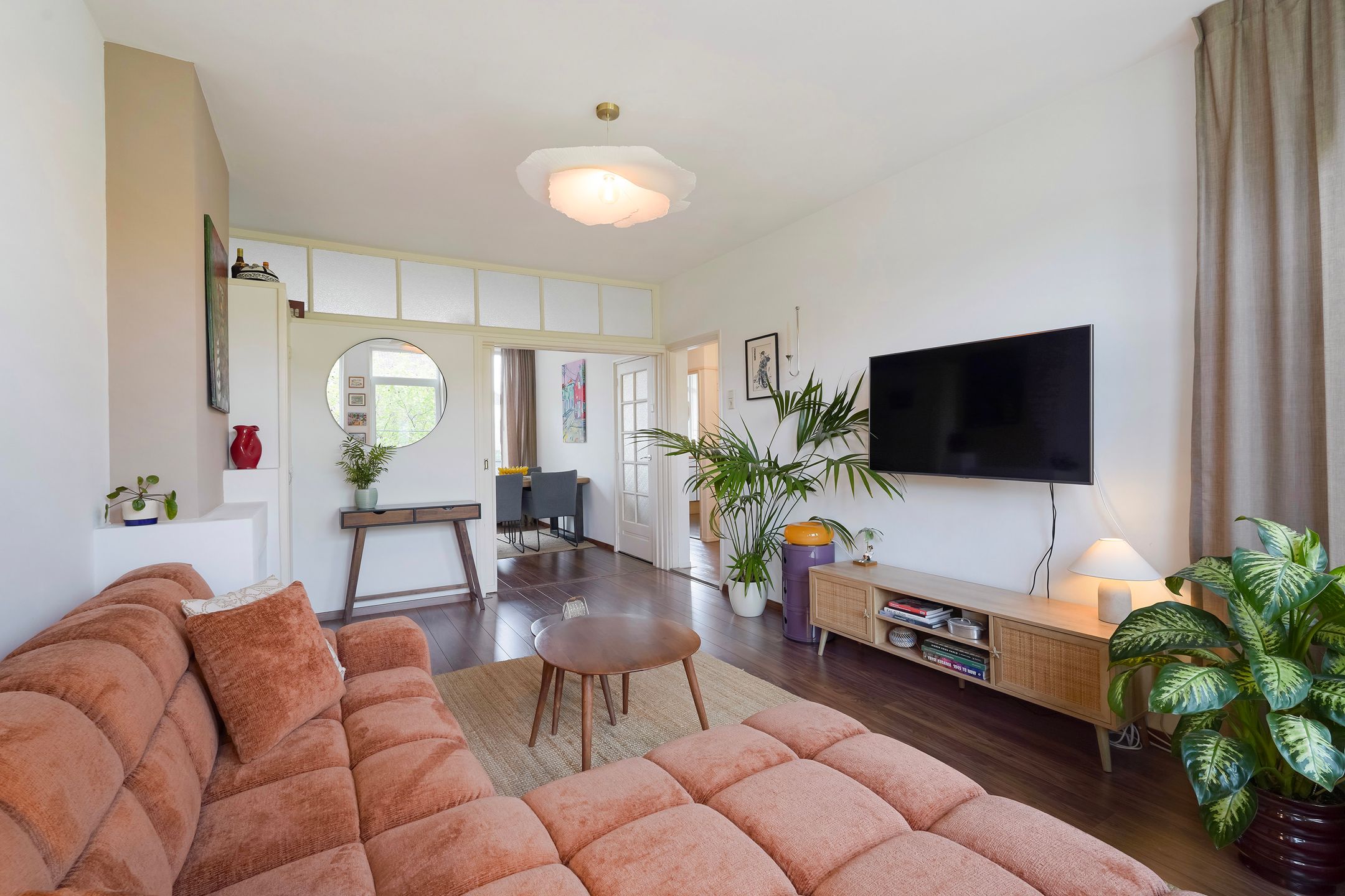 Bright Apartment with South-Facing Balcony in Central Rotterdam — 21