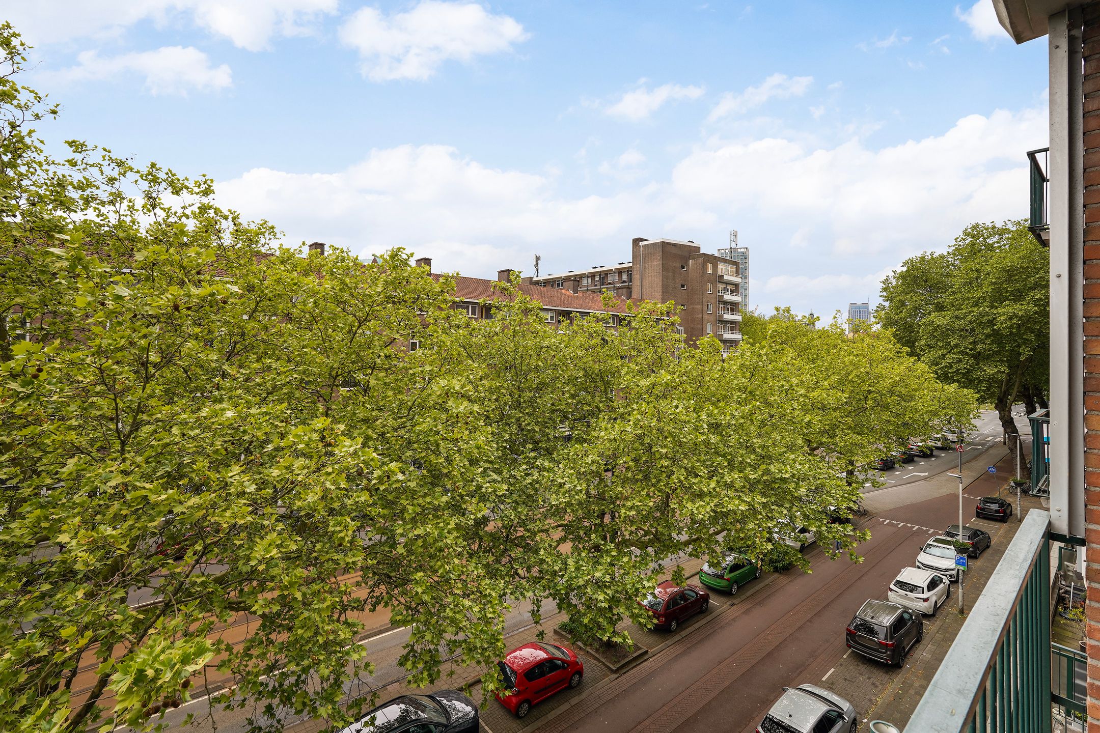 Bright Apartment with South-Facing Balcony in Central Rotterdam — 27