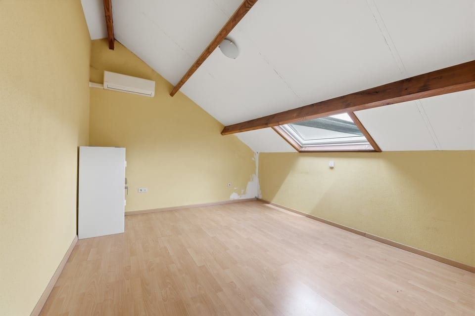 Well-maintained terraced home with 3 bedrooms, garage and garden in Riemst — 20