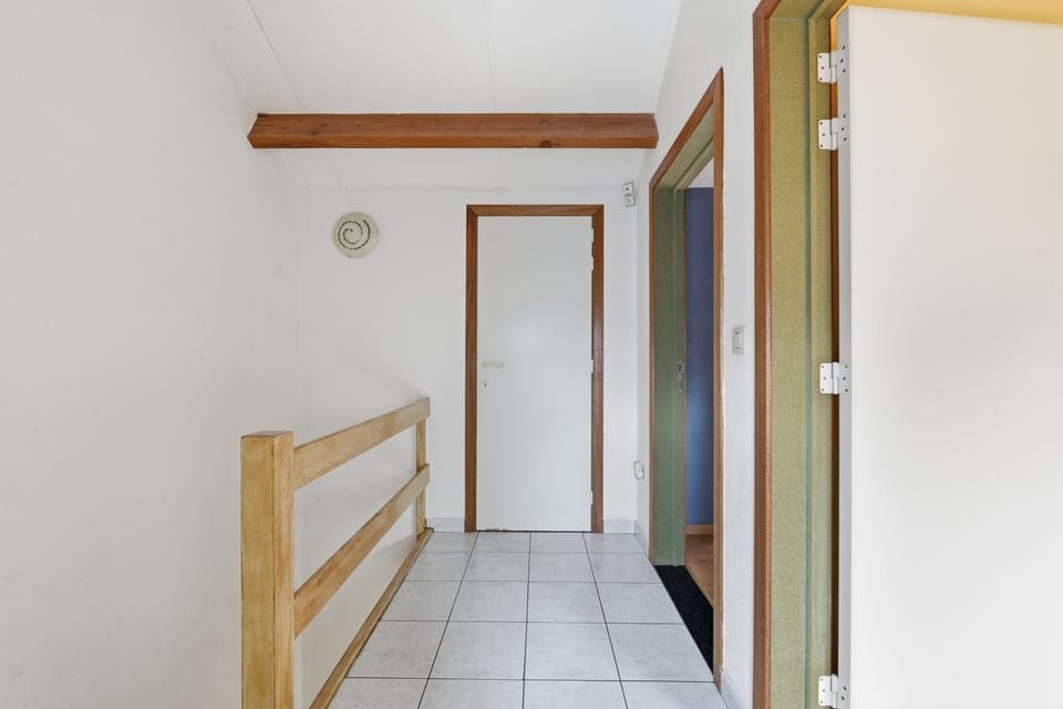 Well-maintained terraced home with 3 bedrooms, garage and garden in Riemst — 19