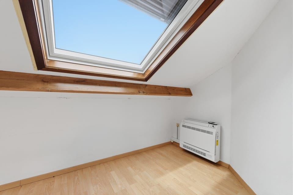 Well-maintained terraced home with 3 bedrooms, garage and garden in Riemst — 22