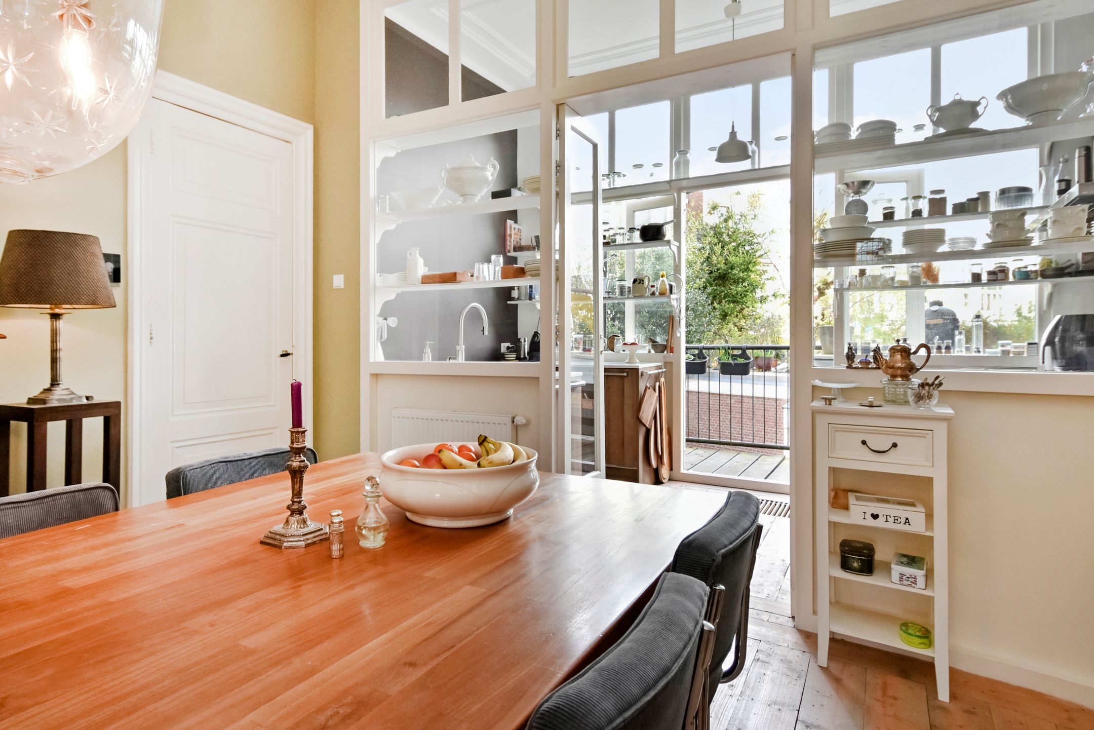 Exceptional 5-story townhouse in prestigious Duinoord with rental income potential — 18
