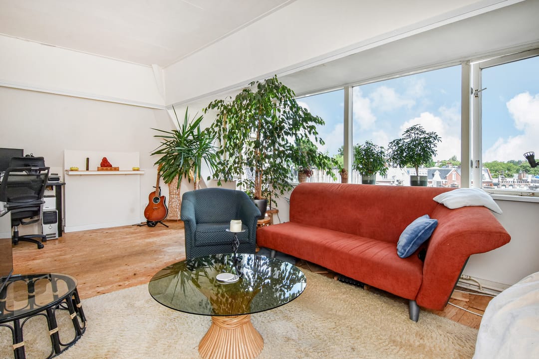Exceptional 5-story townhouse in prestigious Duinoord with rental income potential — 97