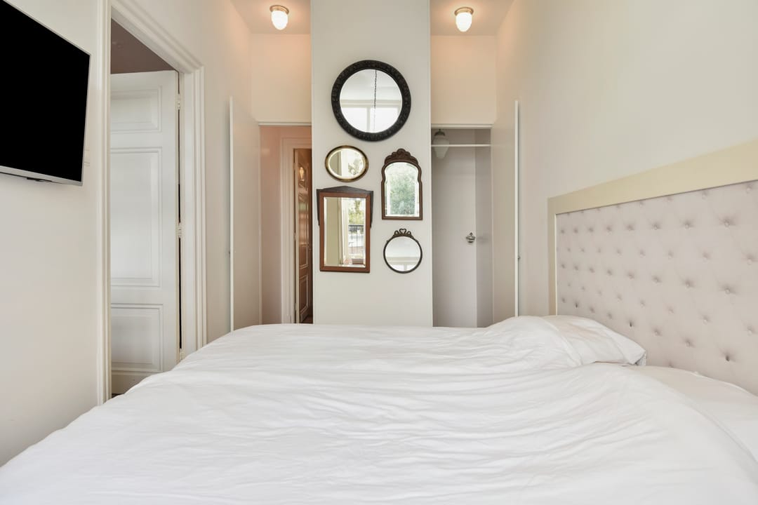 Exceptional 5-story townhouse in prestigious Duinoord with rental income potential — 28