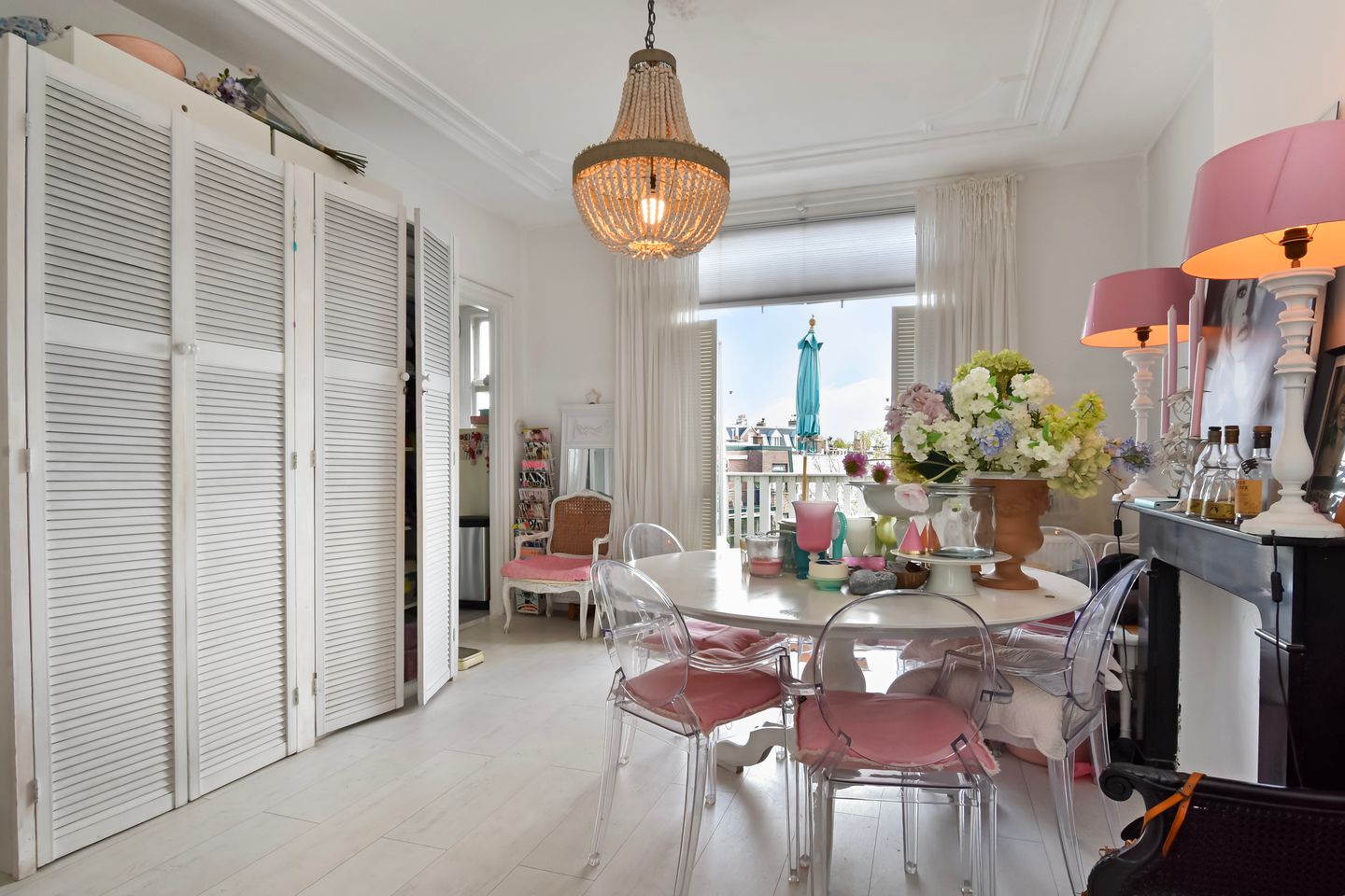 Exceptional 5-story townhouse in prestigious Duinoord with rental income potential — 74
