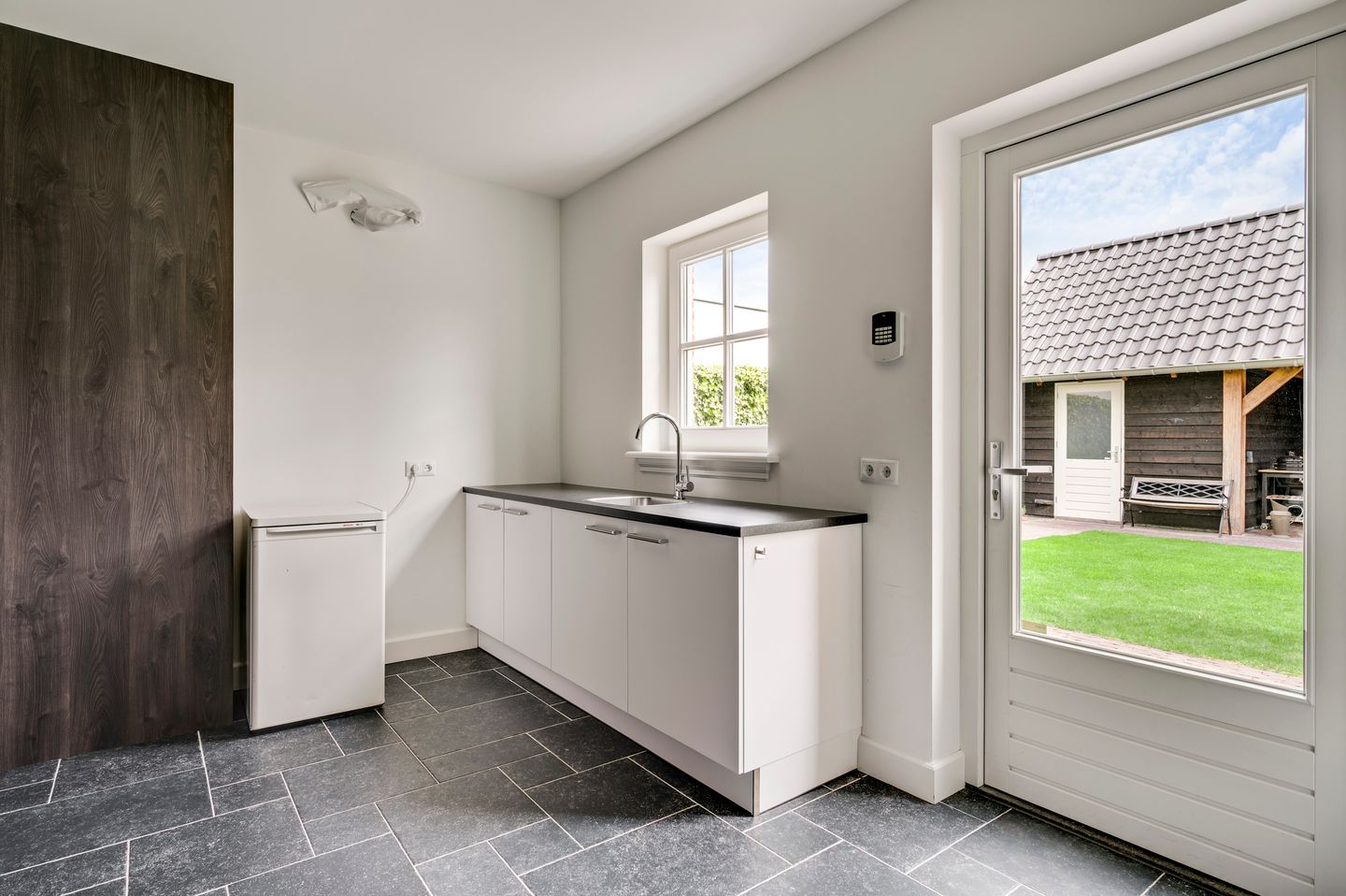 Modern Energy-Neutral Detached Home in Green Residential Area Laarveld — 20