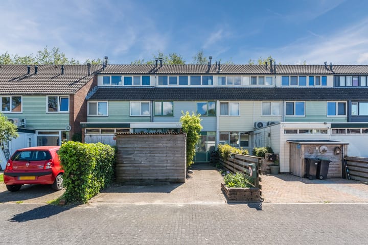 Tussenwoning te koop: Vronen 68, Nieuw-Vennep