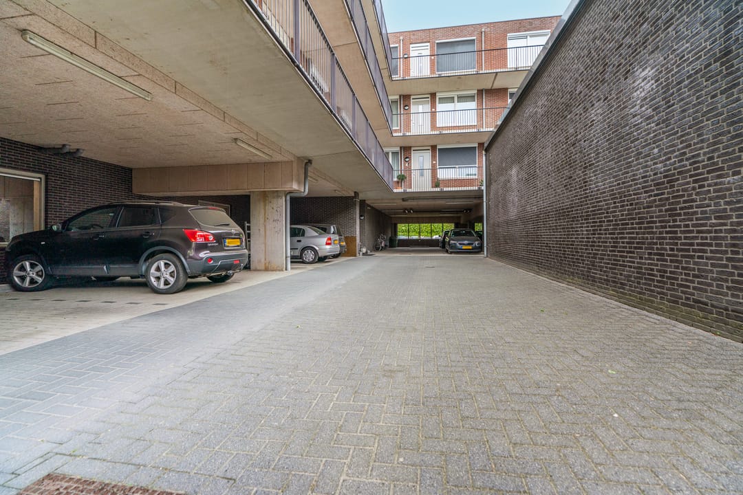 Photo 38 of Deken Baekersstraat 2-12