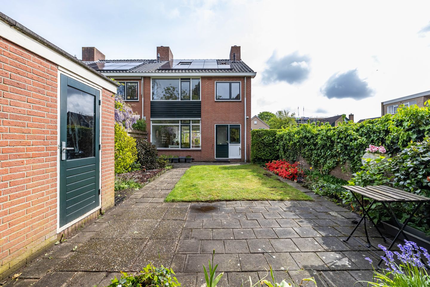 Foto 5 van Van Veldekelaan 2