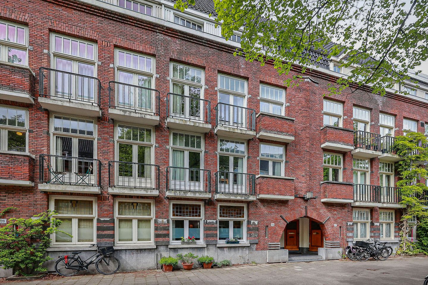 Photo 34 of Legmeerstraat 24-H