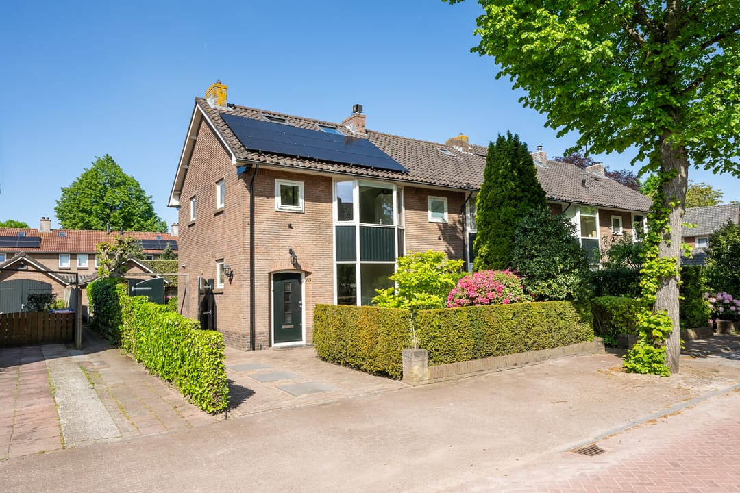 Foto 1 van De Ruyterstraat 73
