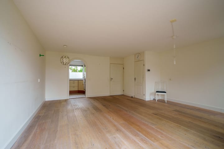 Tussenwoning te koop: Edelhertweg 93, Almere