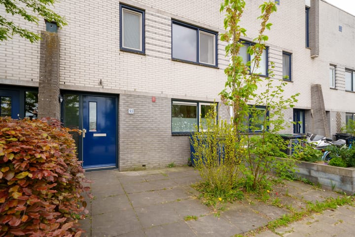 Tussenwoning te koop: Edelhertweg 93, Almere