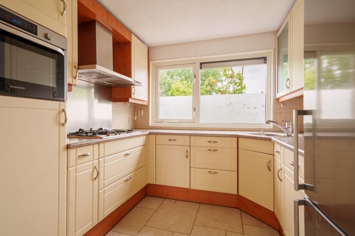 Tussenwoning te koop: Edelhertweg 93, Almere