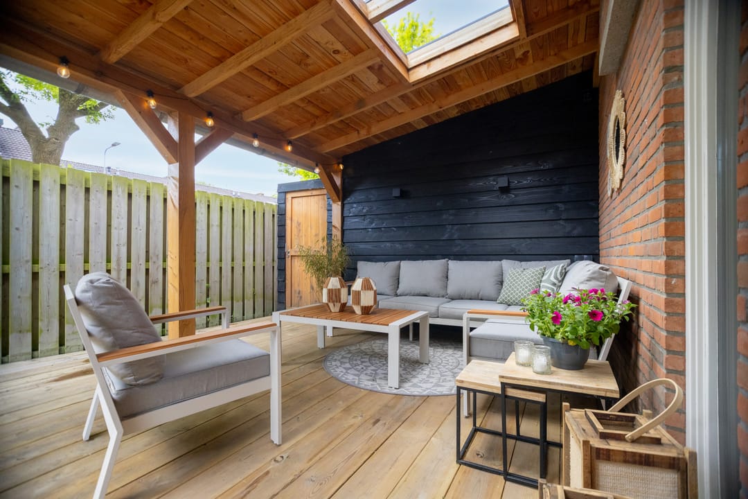 Fully renovated corner house with five bedrooms and energy label A near Hoorn — 52