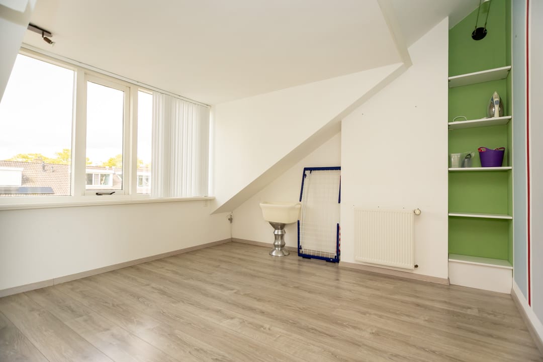 Fully renovated corner house with five bedrooms and energy label A near Hoorn — 41