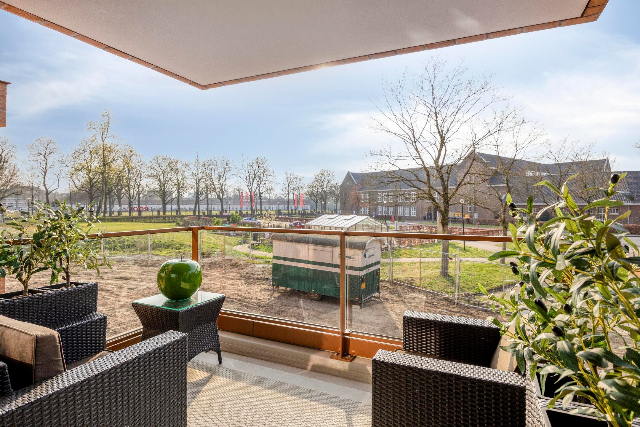 Photo 21 of Isabellastraat 20