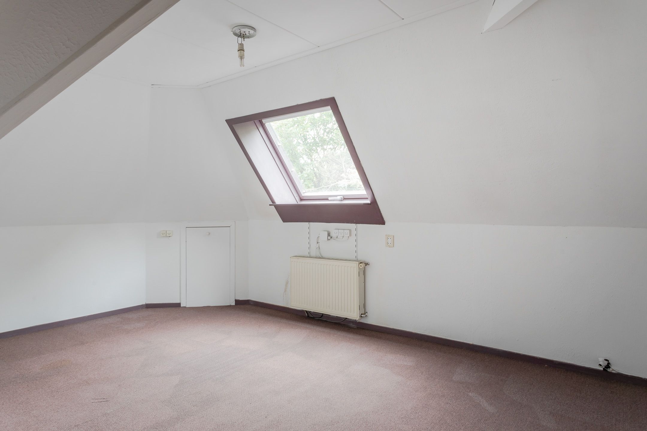 Spacious 1920s Detached Estate with Business Potential and Large Garden in Dirkshorn — 24