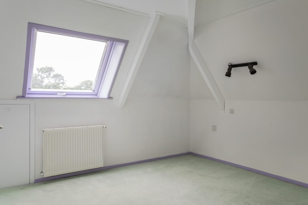 Spacious 1920s Detached Estate with Business Potential and Large Garden in Dirkshorn — 26