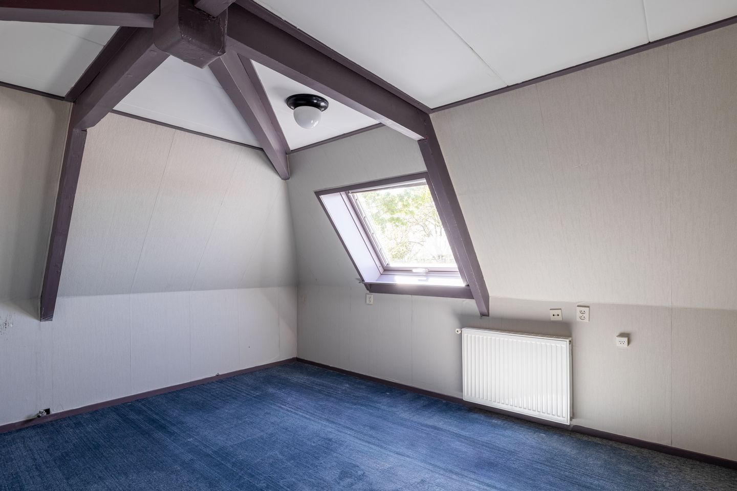 Spacious 1920s Detached Estate with Business Potential and Large Garden in Dirkshorn — 25