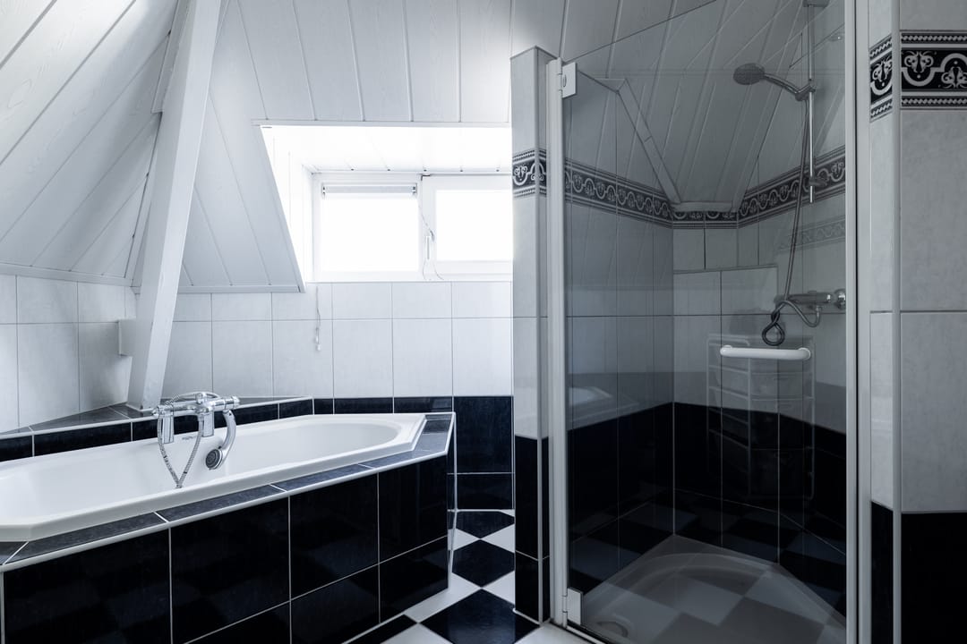 Spacious 1920s Detached Estate with Business Potential and Large Garden in Dirkshorn — 22