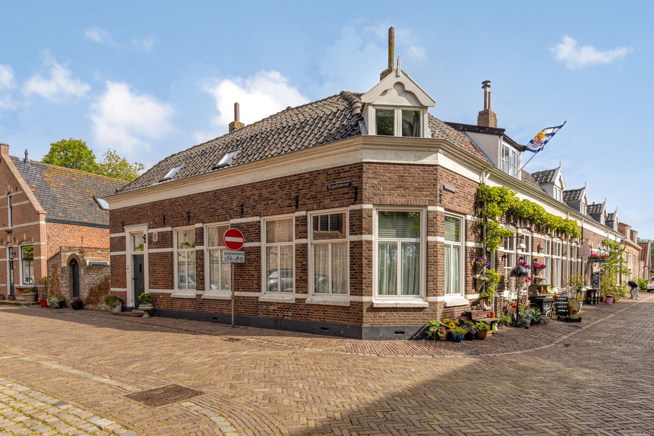 Kapellestraat 16 