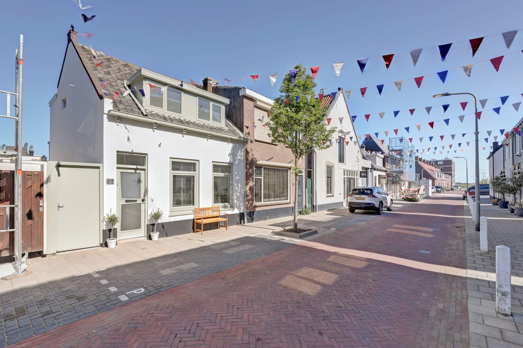 Foto 1 van Mr. D. Donker Curtiusstraat 42