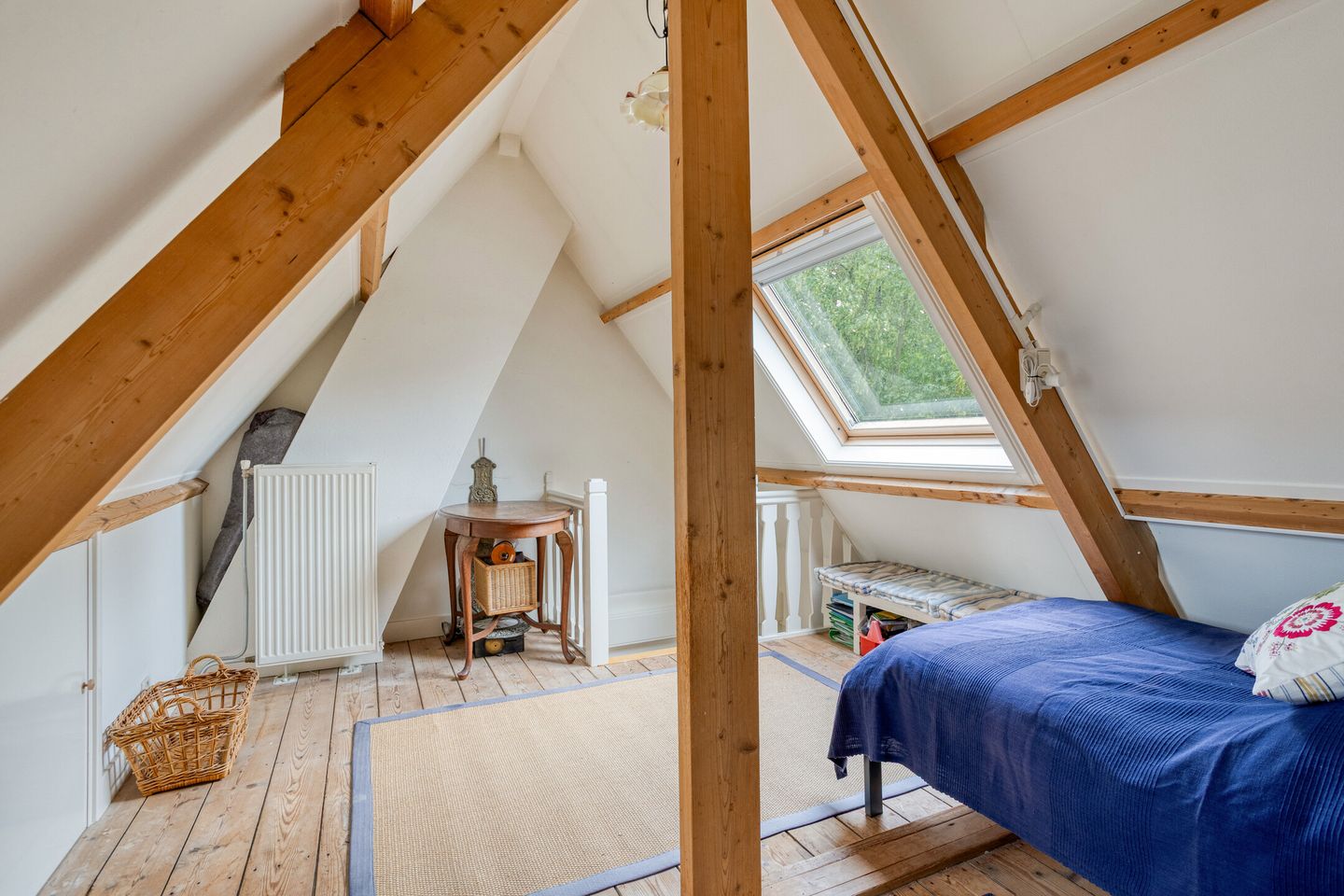 Characterful pre-war corner house near Plantagepark with scenic views and modern comforts — 25