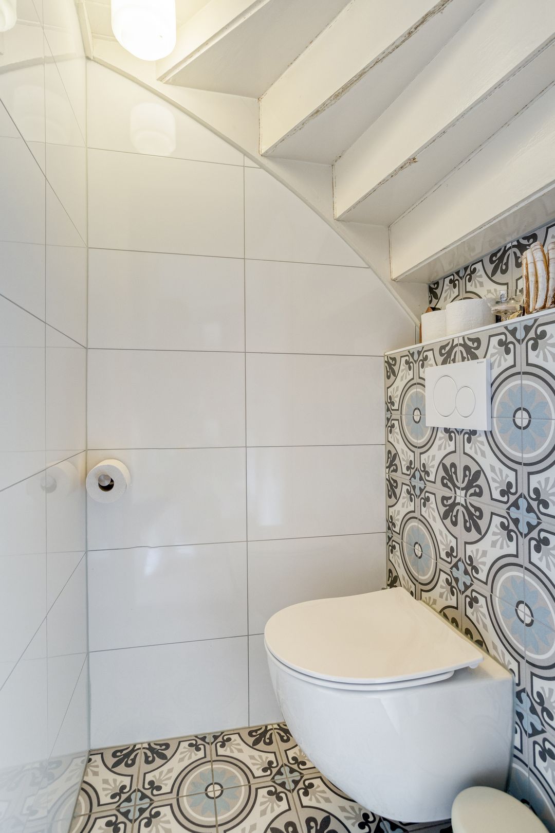 Characterful pre-war corner house near Plantagepark with scenic views and modern comforts — 7
