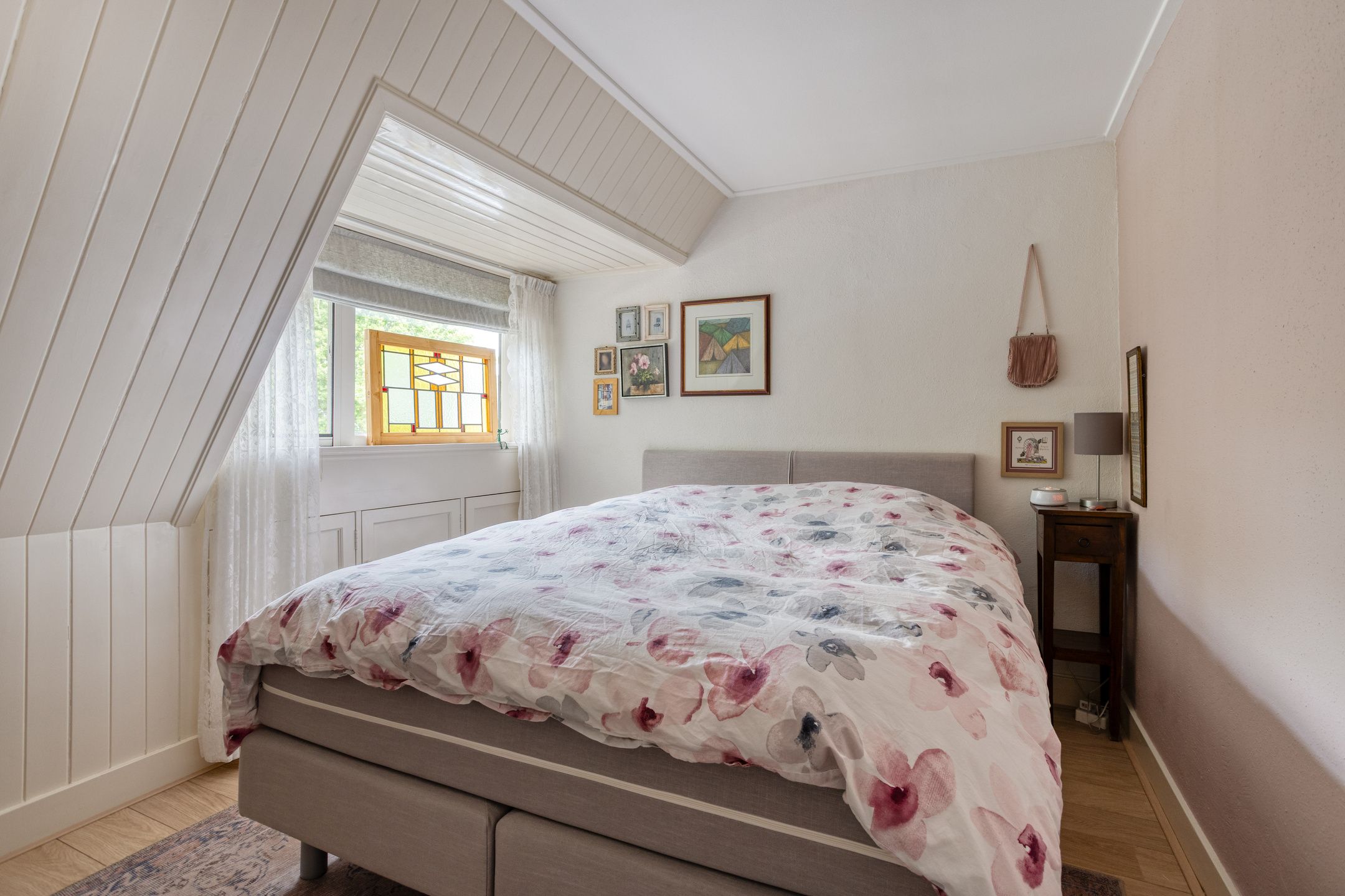 Characterful pre-war corner house near Plantagepark with scenic views and modern comforts — 18
