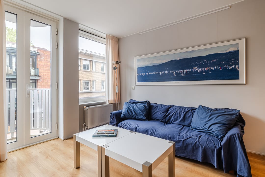 Modern Apartment on Utrecht's Iconic Maliebaan with Balcony View — 13